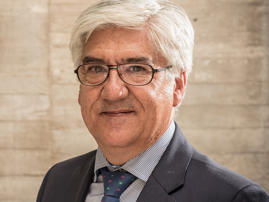 Víctor Bezares
